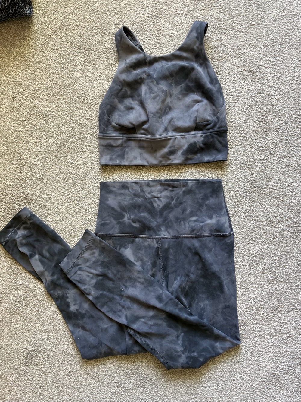Lululemon Matching Set – Diamond Dye Pitch Grey Graphite Grey - size 4